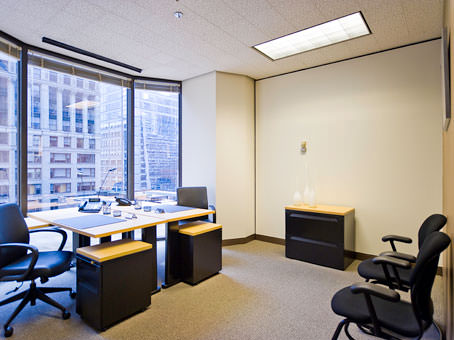 Regus Day Office in Illinois, Chicago - First National Plaza