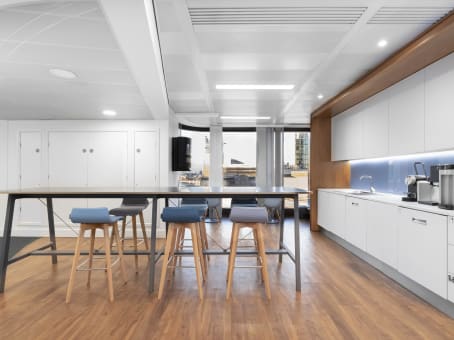 Regus Business Lounge in London Tower 42