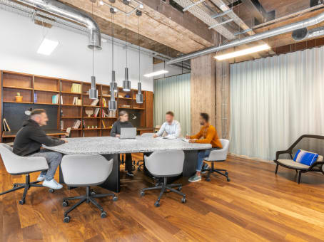 Regus Business Centre in Manchester Peter House