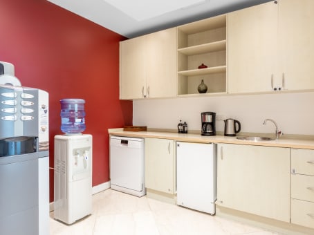 Regus Meeting Room in Dubai BCW Jafza View 18 & 19