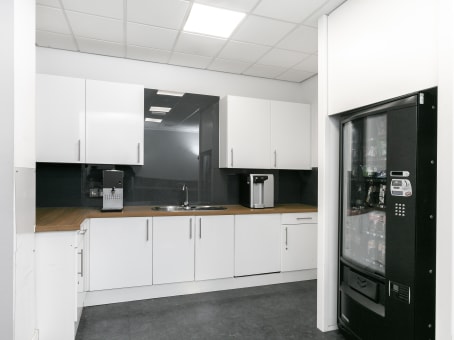 Regus Office Space in Luton Capability Green