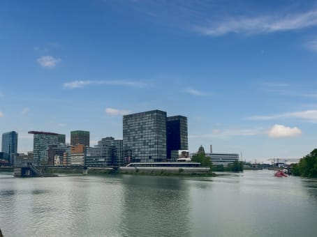 Dusseldorf Hafenspitze Medienhafen