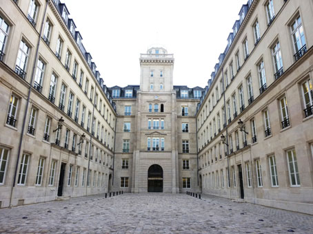 Regus Meeting Room in Paris Invalides