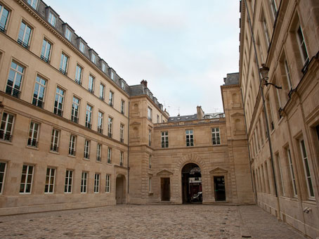 Regus Meeting Room in Paris Invalides