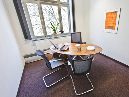 Regus Office Space in Frankfurt Skyper Villa