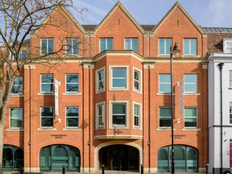 Regus Business Lounge in Windsor Thames Street