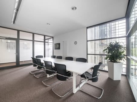 Regus Office Space in Frankfurt Herriot