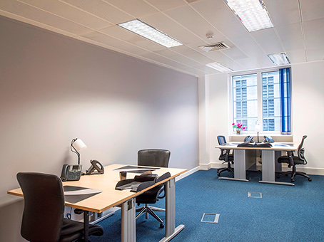 Regus Meeting Room in Edinburgh Conference House