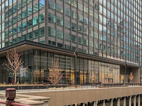 Regus Virtual Office, Illinois, Chicago - West Loop Riverside Plaza Center