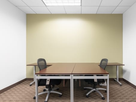 Regus Virtual Office, Illinois, Lake Forest - Landmark Conway Farms