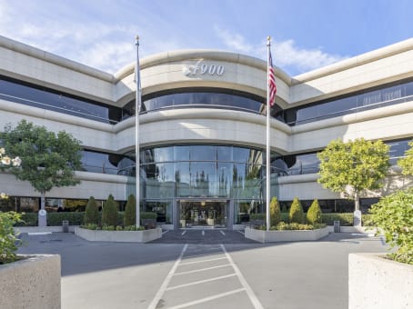 Regus Office Space, California, Woodland Hills - 21900 Burbank