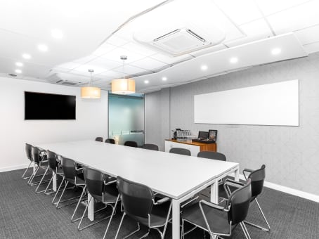 Large Conference Room (10 People)
