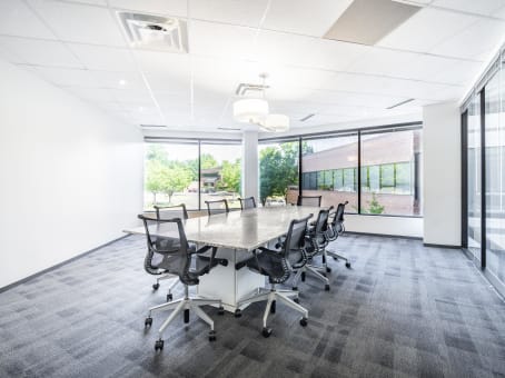 Large Conference Room (10 Person)
