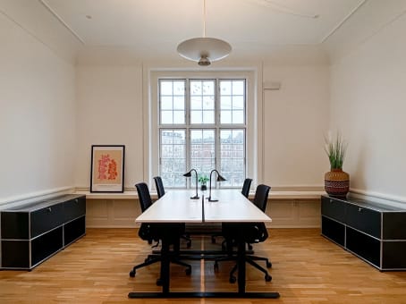 Medium Meeting Room