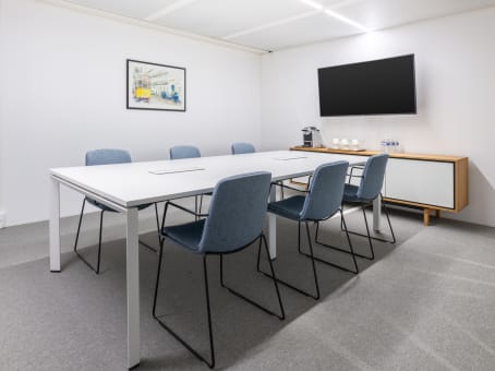 Medium Meeting Room