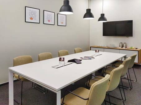 Medium Meeting Room