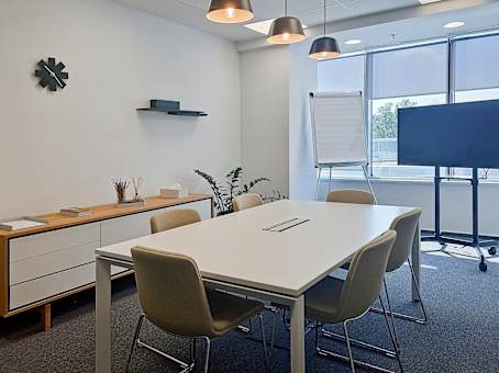 Medium Meeting Room