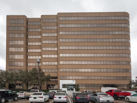 Texas, Irving - Las Colinas Embassy Building