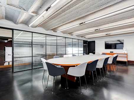 Medium Meeting Room