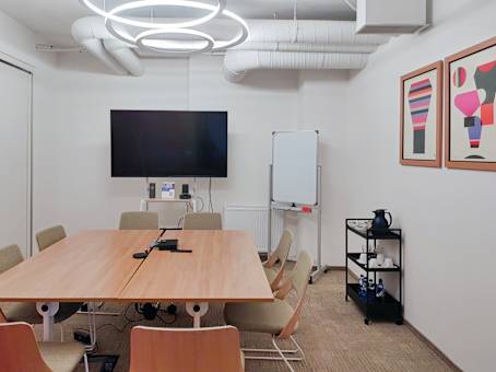 Medium Meeting Room