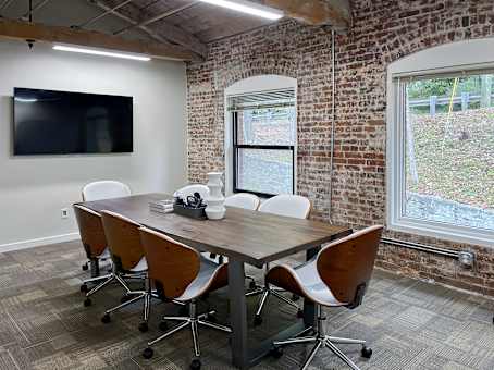 Medium Meeting Room