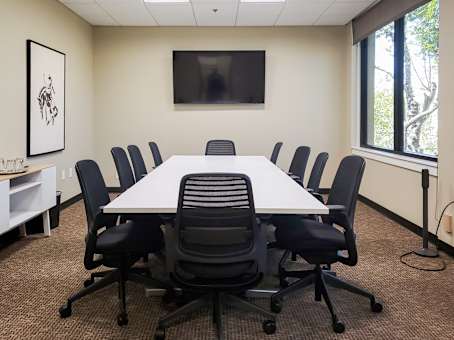 Medium Meeting Room